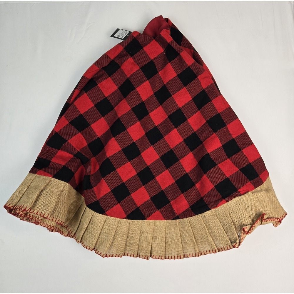 Vatican‎ Homes 48" Christmas Tree skirt NWT red black buffalo plaid